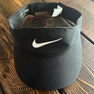 NWOT Nike Adjustable Visor